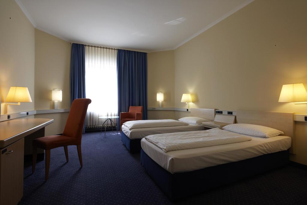 Intercityhotel Stuttgart Habitación foto