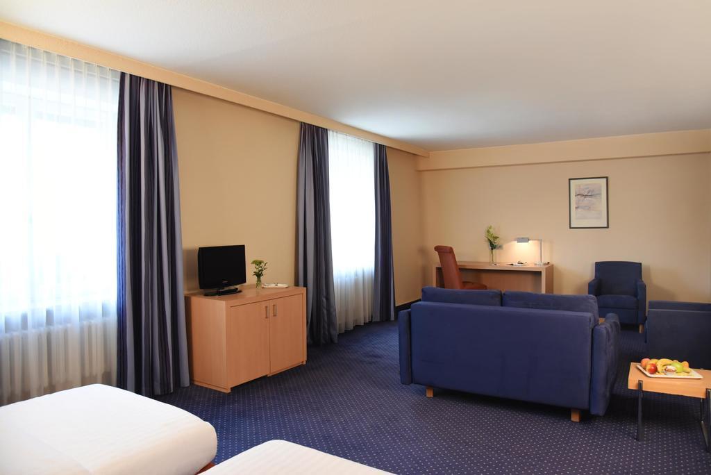 Intercityhotel Stuttgart Exterior foto